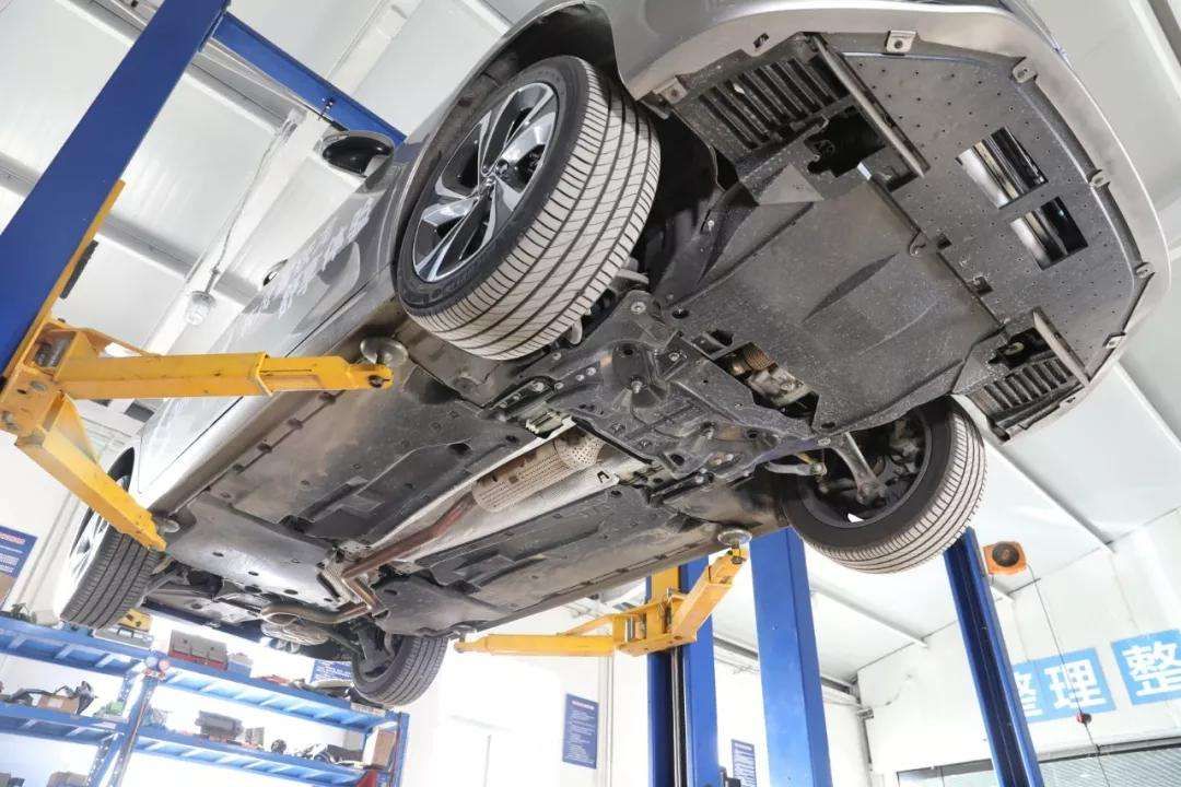 汽车模具